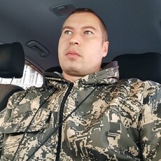Коля, 37