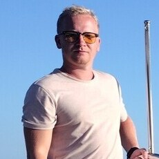 Антон, 28