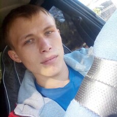 Толя, 27