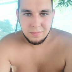 Виктор, 21