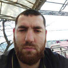 Антон, 33