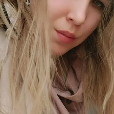Зоя, 27