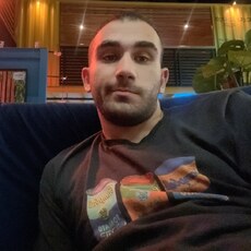 Гена, 25