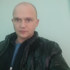 Гриша, 36