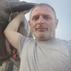Лука, 43