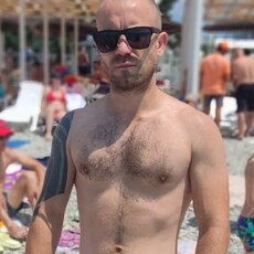 Василий, 32