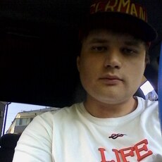 Витя, 33
