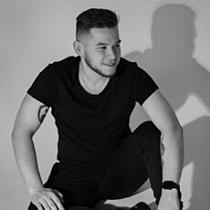Сеня, 23