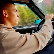 Юрий, 20