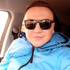 Гена, 32
