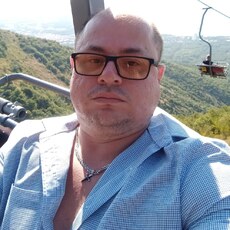Юрий, 42