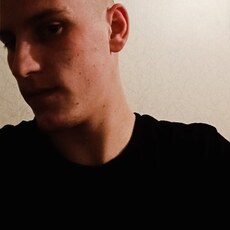 Валентин, 24