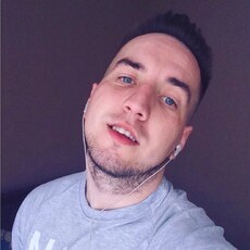 Тарас, 29