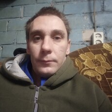 Артур, 33