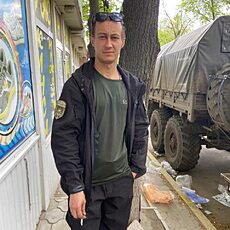 Альберт, 28