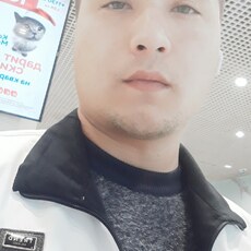 Гена, 26
