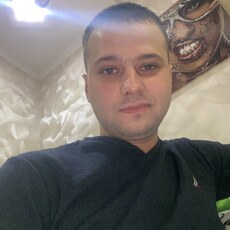 Артём, 28