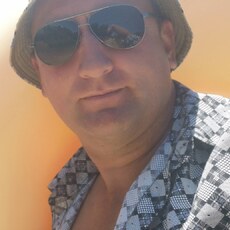 Слава, 44