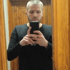 Слава, 42