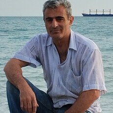 Леонид, 52