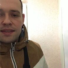 Гриша, 27