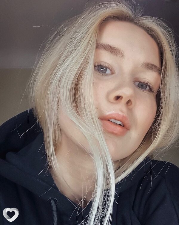 Аня