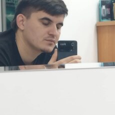 Виталий, 23