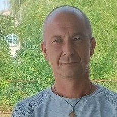 Гриша, 42