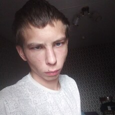 Максим, 22
