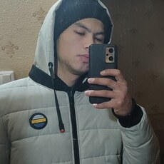 Коля, 23