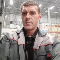 Эдуард, 49