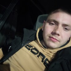 Веня, 23