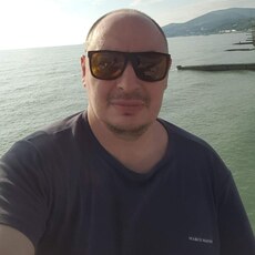Тарас, 44