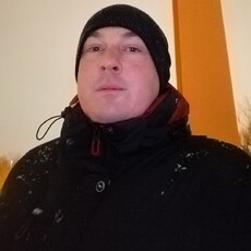 Валентин, 41