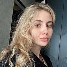 Лариса, 21