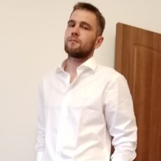 Валентин, 33
