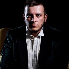 Веня, 27