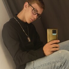 Виталий, 24