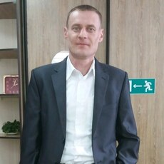Владимир, 44