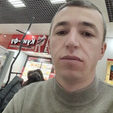 Артур, 33