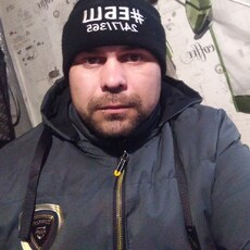 Максим, 32