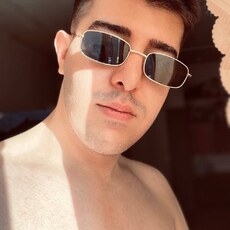Артур, 27
