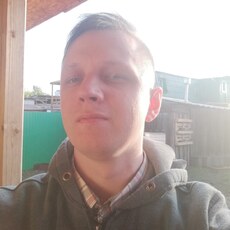 Валентин, 32