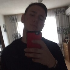 Тёма, 23