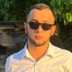 Аркадий, 25