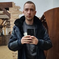 Валентин, 27