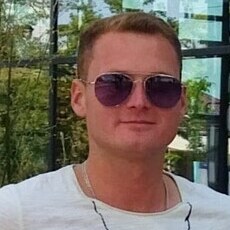 Валентин, 36