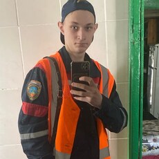 Владлен, 19