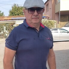 Гена, 71
