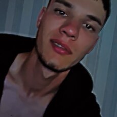 Лёня, 21